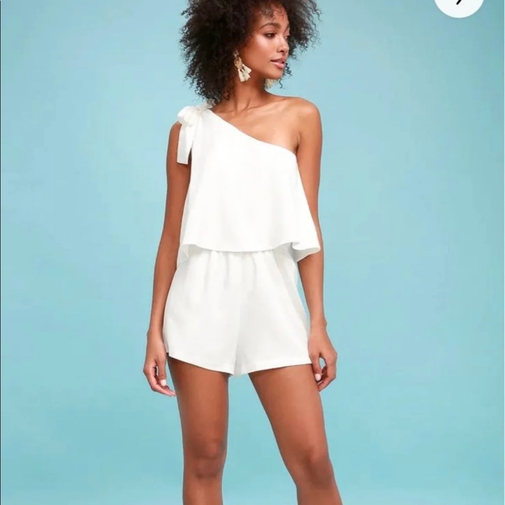 NWT! Lulu’s White Romper